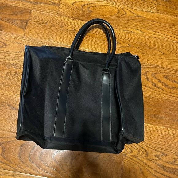 Vtg. Paul Sebastian brand roomy black overnight bag (never used) - Picture 4 of 7